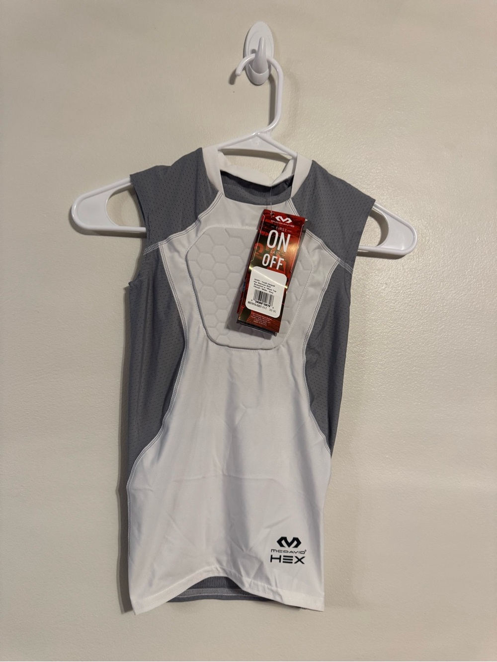 HEX Youth Sleeveless sternum shir